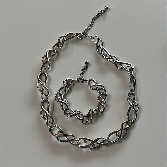 Infinity Set LUMINESS By PRINCESS HOUSE Link Necklace bracelet Silver Tone Clear - Picture 4 of 5